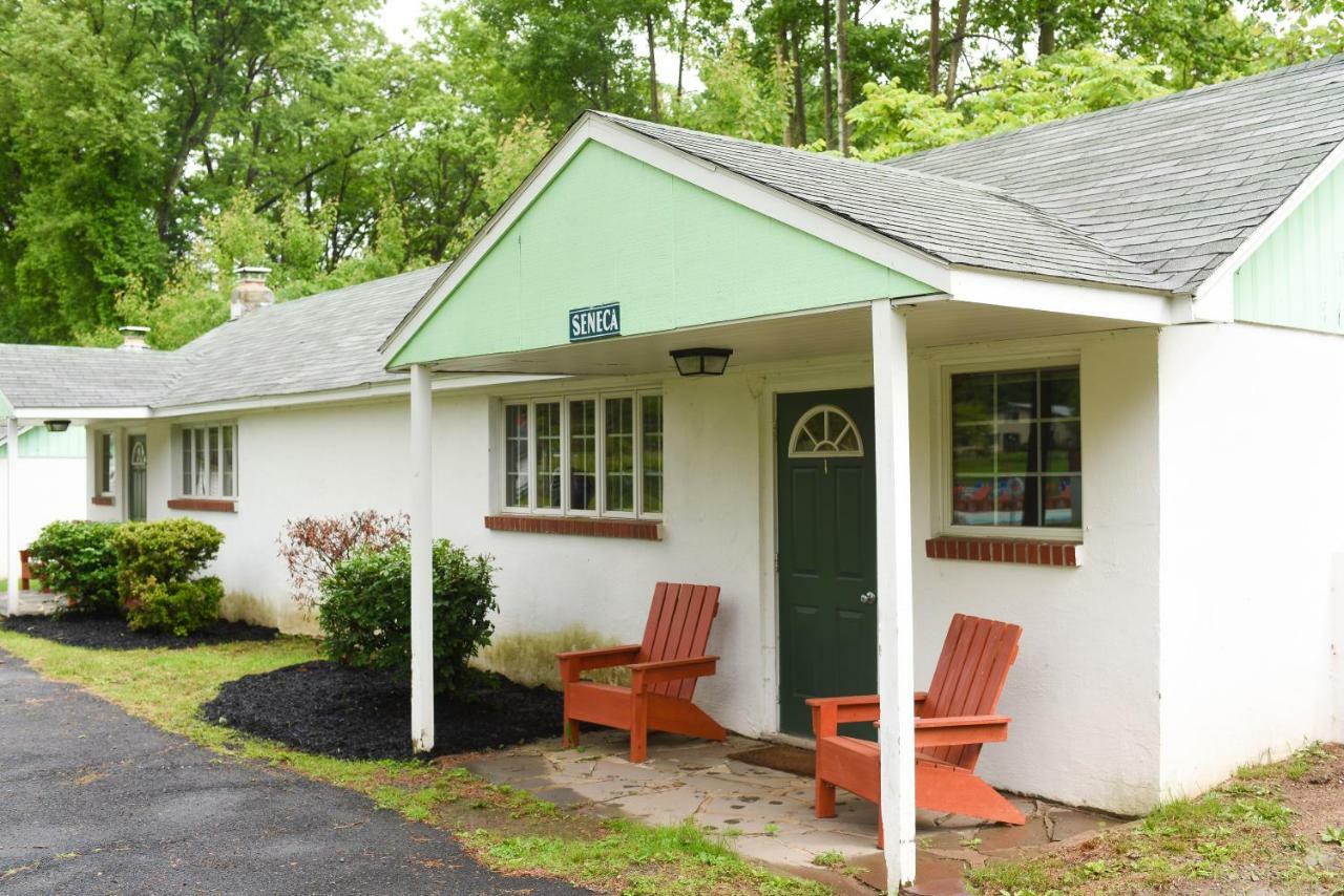 Chestnut Grove Family Resort Mount Pocono Exterior foto